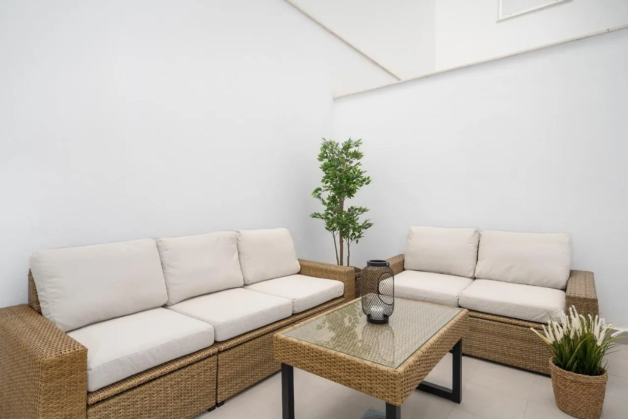 Apartment Central Family Accomodation In Fuengirola By Costarentals - Ref 111 Spanien