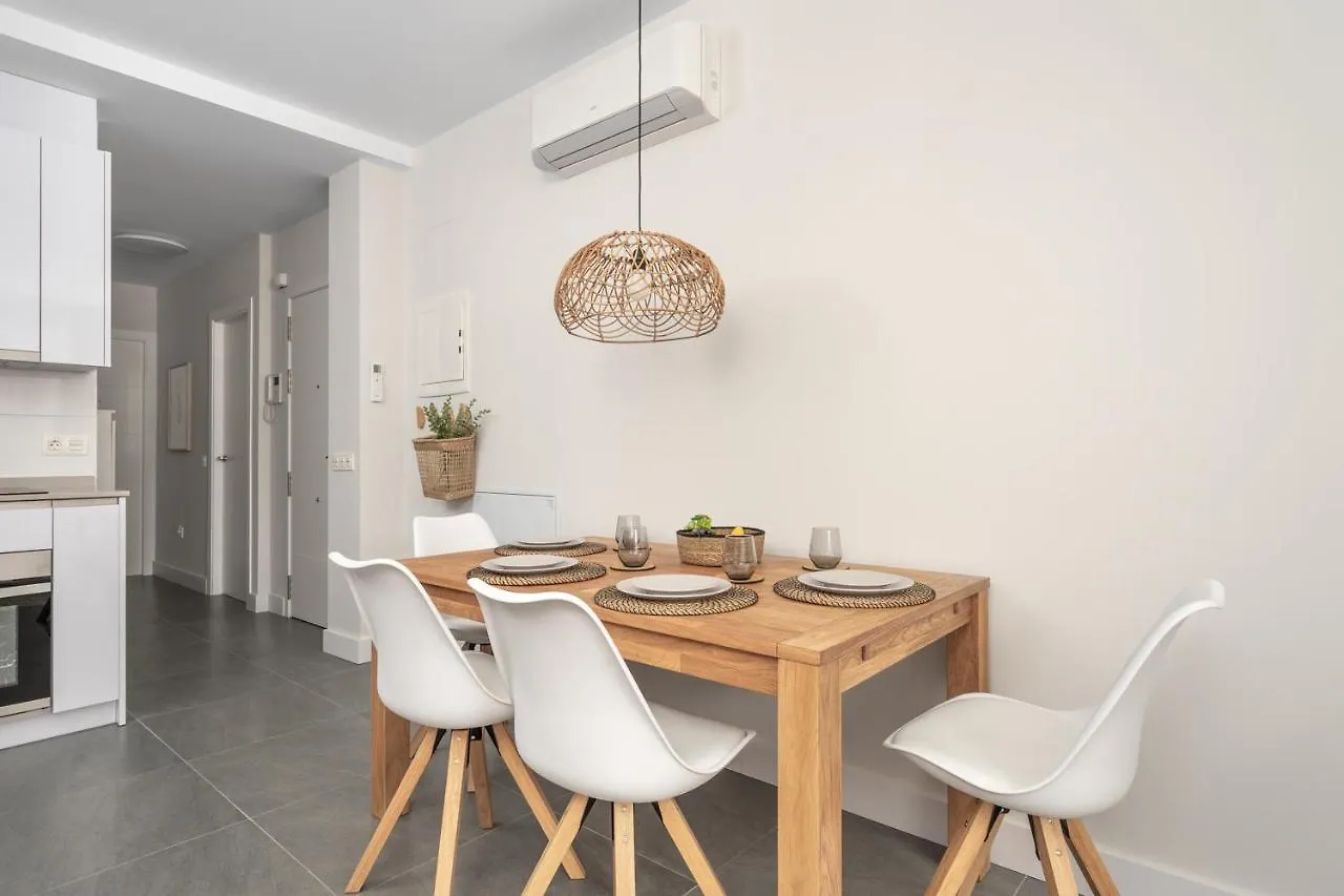 Apartment Central Family Accomodation In Fuengirola By Costarentals - Ref 111 Spanien
