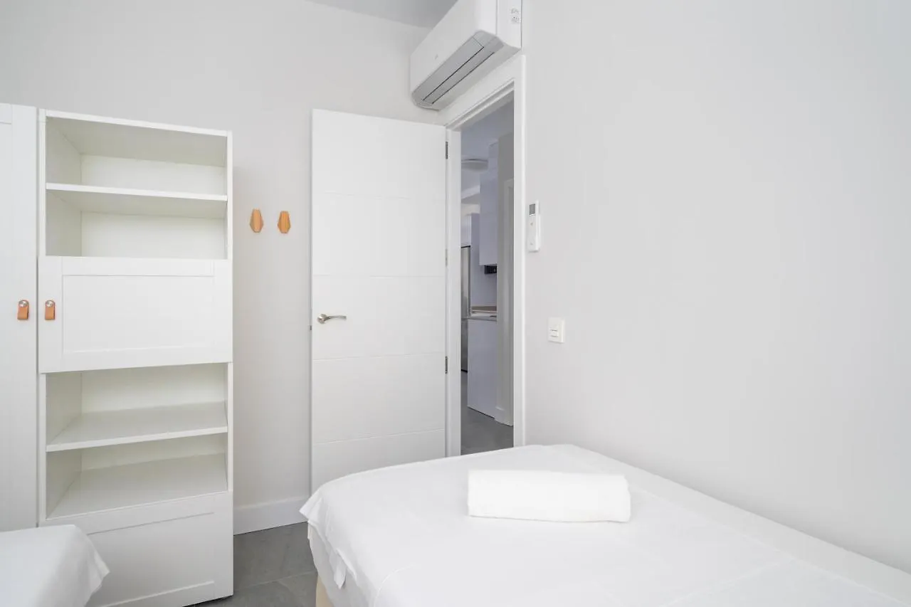 Central Family Accomodation In Fuengirola By Costarentals - Ref 111 Apartment