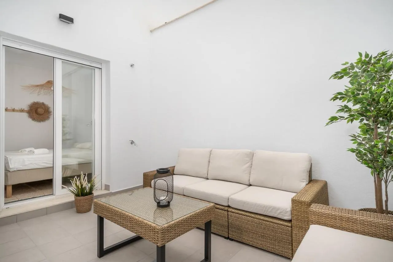 Apartment Central Family Accomodation In Fuengirola By Costarentals - Ref 111